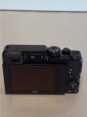 Nikon COOLPIX A1000 Digital Camera - Black